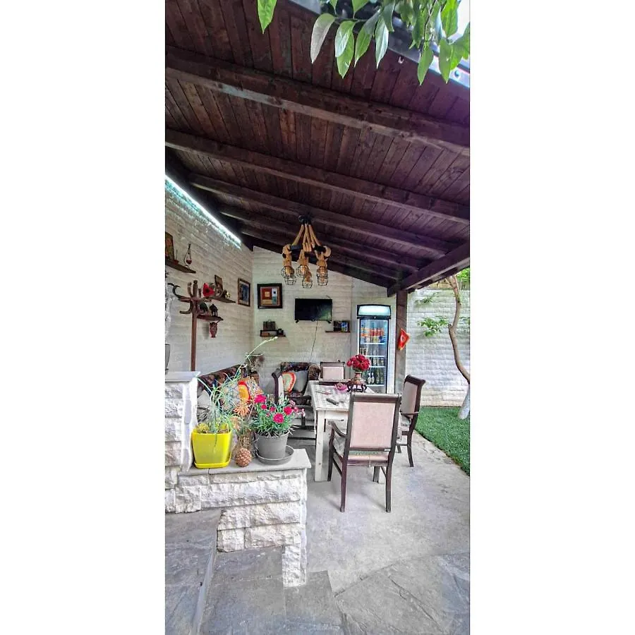 Pensión Guesthouse Alvaro Kadiu Berat