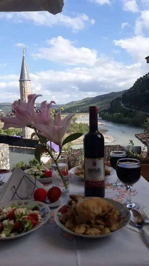 Pensión Guesthouse Alvaro Kadiu Berat Albania